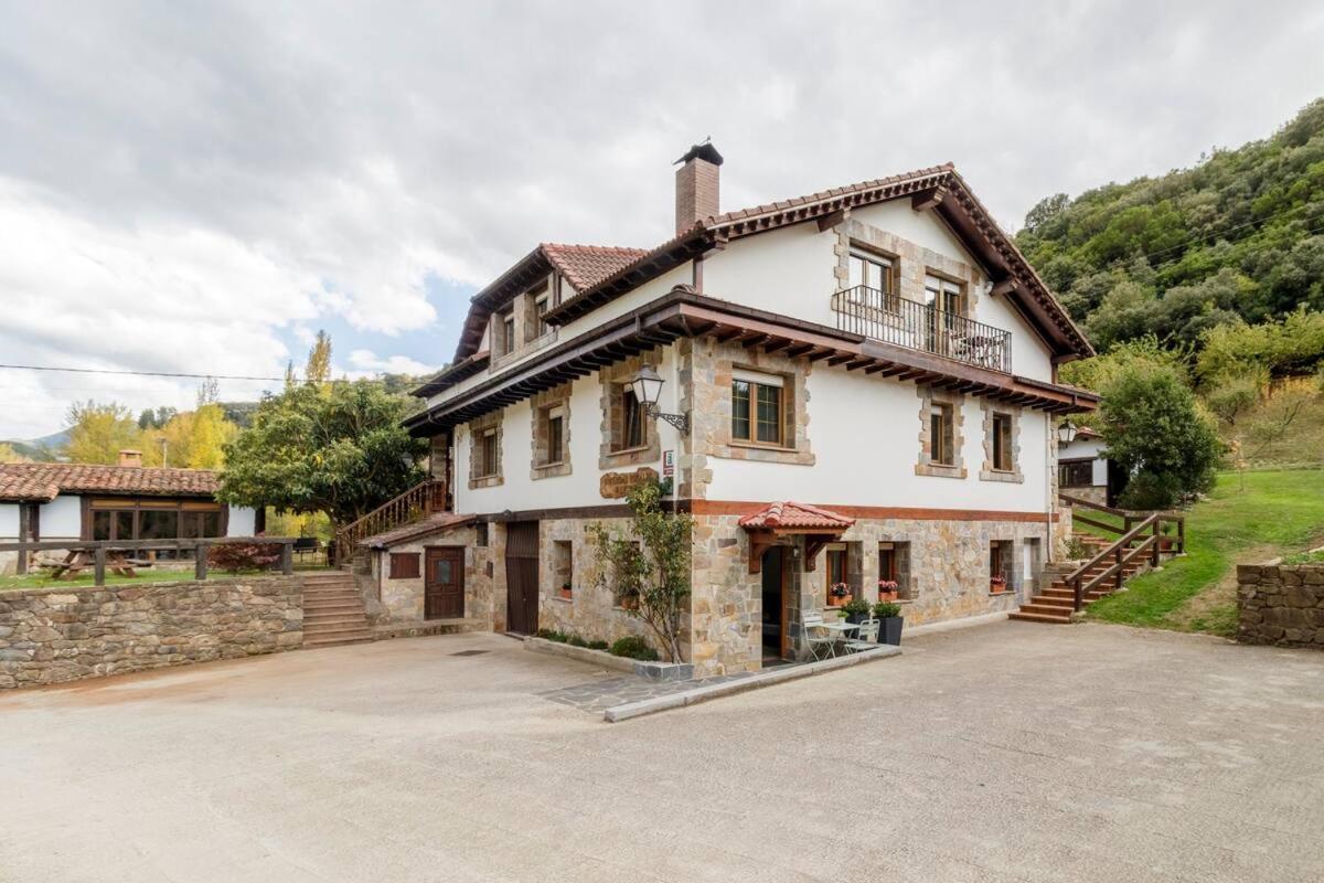 Apartamentos Rurales Valverde Potes Esterno foto